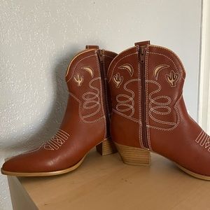 Cowboy Boots 🤠🌵